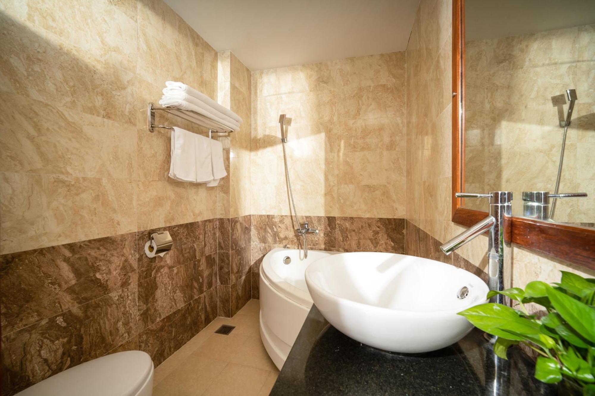Titan Hotel Da Nang Eksteriør billede